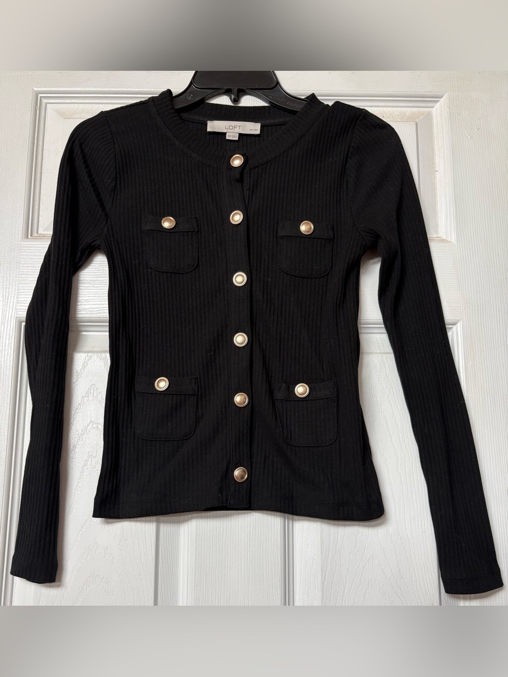 LOFT Black Ribbed Button-Front Long Sleeve Top. Size: XSP